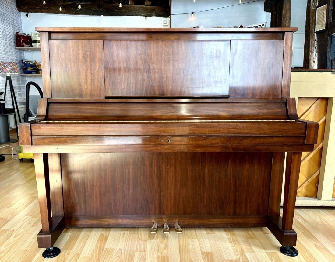 Yamaha W102 — photographie 2